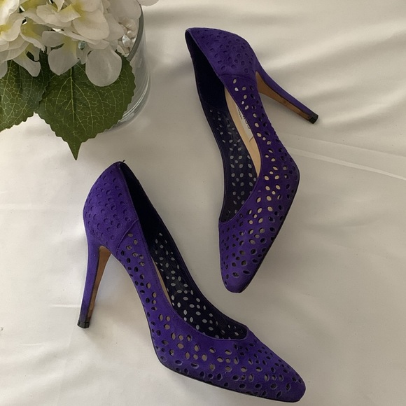 Rare ✨JIMMY CHOO Anouk 100 Perforated High Heel Pump - Picture 3 of 16